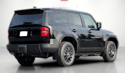 Toyota Land Cruiser 4WD (Natl) 2026