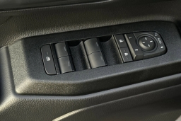 Toyota Land Cruiser 4WD (Natl) 2026