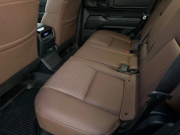 Toyota Land Cruiser 4WD (Natl) 2026