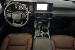 Toyota Land Cruiser 4WD (Natl) 2026