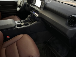 Toyota Land Cruiser 4WD (Natl) 2026