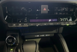 Toyota Land Cruiser 4WD (Natl) 2026