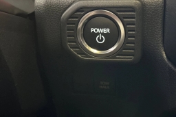 Toyota Land Cruiser 4WD (Natl) 2026