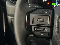 Toyota Land Cruiser 4WD (Natl) 2026