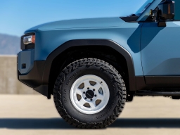 Toyota Land Cruiser 4WD (Natl) 2026