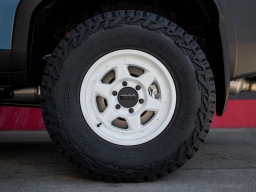 Toyota Land Cruiser 4WD (Natl) 2026