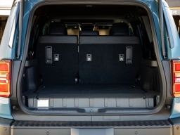 Toyota Land Cruiser 4WD (Natl) 2026