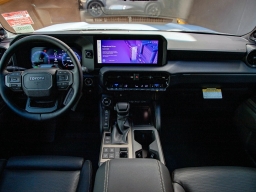 Toyota Land Cruiser 4WD (Natl) 2026