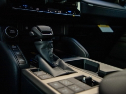 Toyota Land Cruiser 4WD (Natl) 2026