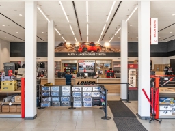 Toyota Land Cruiser 4WD (Natl) 2026