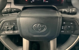 Toyota 4Runner SR5 2WD (Natl) 2026