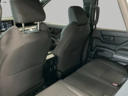 Toyota 4Runner SR5 2WD (Natl) 2026