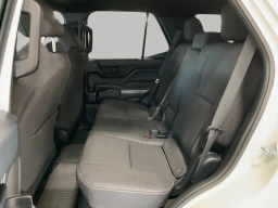 Toyota 4Runner SR5 2WD (Natl) 2026