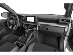 Toyota 4Runner SR5 2WD (Natl) 2026