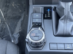 Toyota 4Runner TRD Off Road 4WD (Natl) 2026