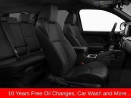 Toyota 4Runner SR5 4WD (Natl) 2026