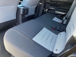 Toyota 4Runner TRD Off Road 4WD (Natl) 2026