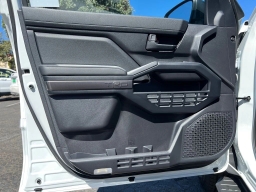 Toyota 4Runner TRD Off Road 4WD (Natl) 2026