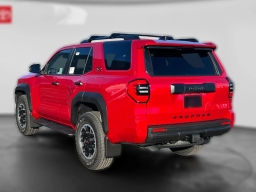 Toyota 4Runner TRD Off Road 4WD (Natl) 2026