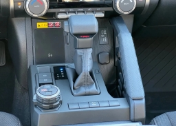 Toyota 4Runner TRD Off Road 4WD (Natl) 2026