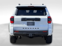 Toyota 4Runner SR5 4WD (Natl) 2026