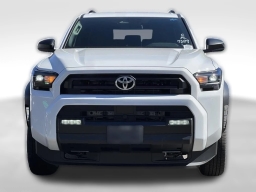 Toyota 4Runner SR5 4WD (Natl) 2026