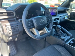 Toyota 4Runner SR5 4WD (Natl) 2026