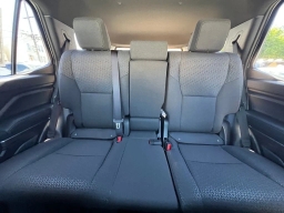 Toyota 4Runner SR5 4WD (Natl) 2026