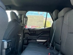 Toyota 4Runner SR5 4WD (Natl) 2026