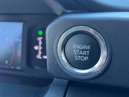 Toyota 4Runner SR5 4WD (Natl) 2026