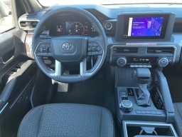 Toyota 4Runner SR5 4WD (Natl) 2026