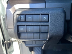 Toyota 4Runner SR5 4WD (Natl) 2026