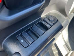 Toyota 4Runner SR5 4WD (Natl) 2026