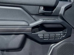 Toyota 4Runner SR5 4WD (Natl) 2026