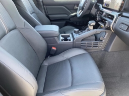 Toyota 4Runner Limited 4WD (Natl) 2026