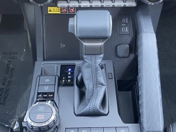 Toyota 4Runner Limited 4WD (Natl) 2026