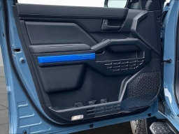 Toyota 4Runner TRD Off Road 4WD (Natl) 2026