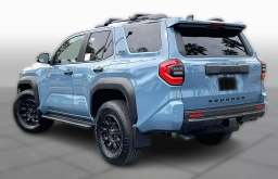 Toyota 4Runner TRD Off Road 4WD (Natl) 2026