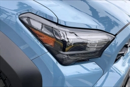 Toyota 4Runner TRD Off Road 4WD (Natl) 2026