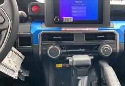 Toyota 4Runner TRD Off Road 4WD (Natl) 2026