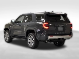 Toyota 4Runner Limited 4WD (Natl) 2026