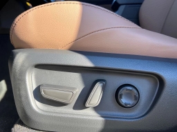 Toyota 4Runner Limited 4WD (Natl) 2026