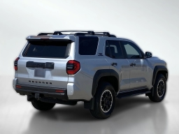 Toyota 4Runner TRD Off Road 4WD (Natl) 2026