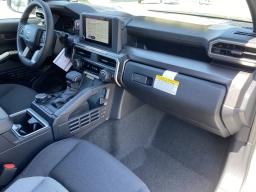 Toyota 4Runner TRD Off Road 4WD (Natl) 2026