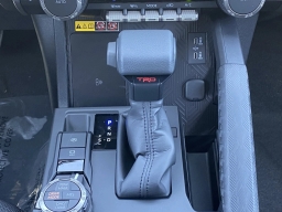 Toyota 4Runner TRD Off Road 4WD (Natl) 2026