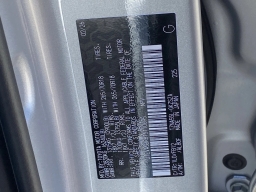 Toyota 4Runner TRD Off Road 4WD (Natl) 2026