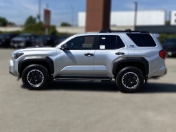 Toyota 4Runner TRD Off Road 4WD (Natl) 2026