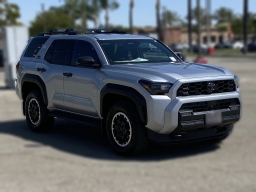Toyota 4Runner TRD Off Road 4WD (Natl) 2026
