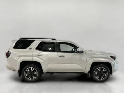 Toyota 4Runner TRD Sport Premium 4WD (Natl) 2026