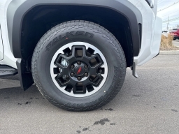 Toyota 4Runner TRD Off Road Premium 4WD (Natl) 2026